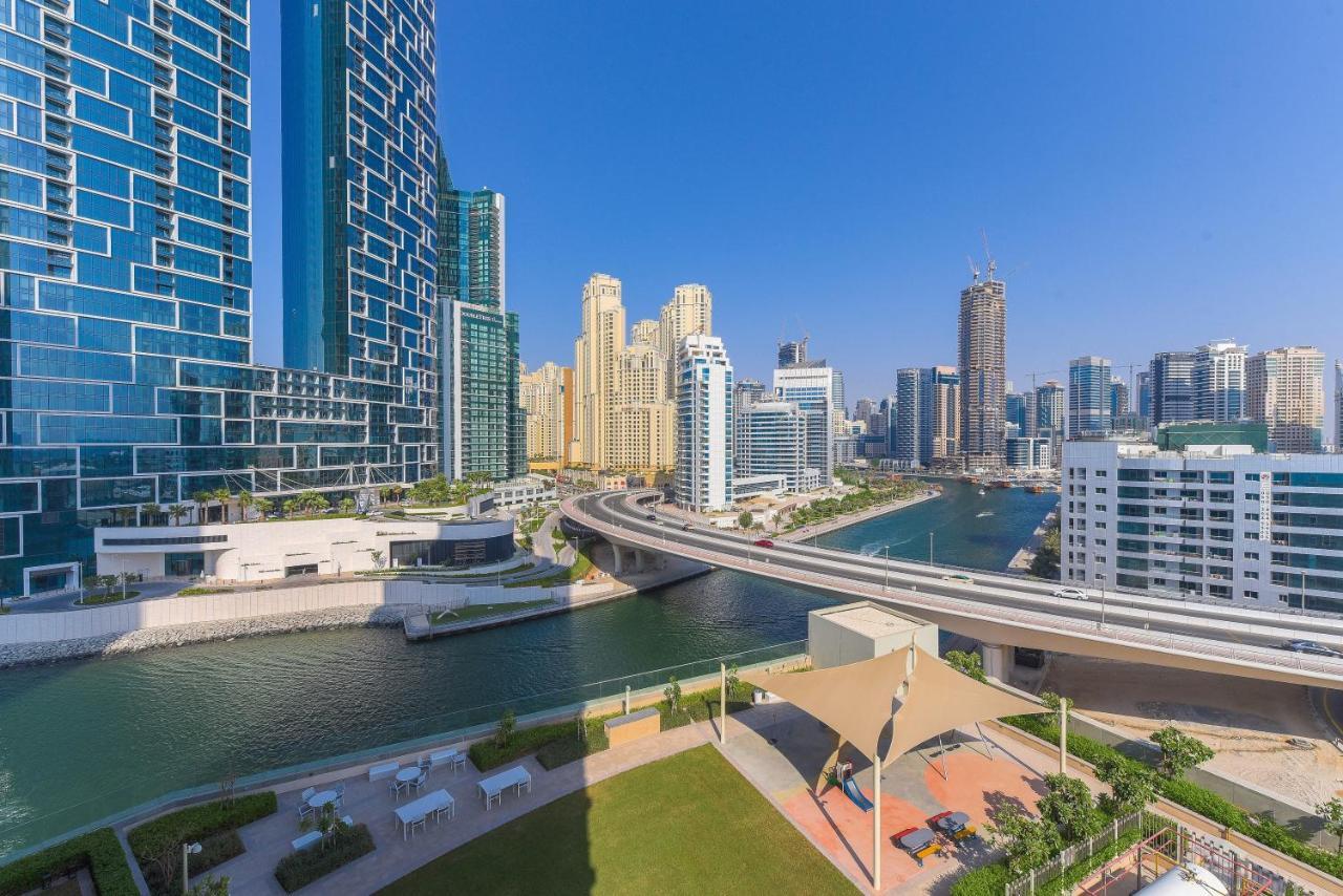 Eden's Homes & - 52-42 Emaar Апартаменти *
