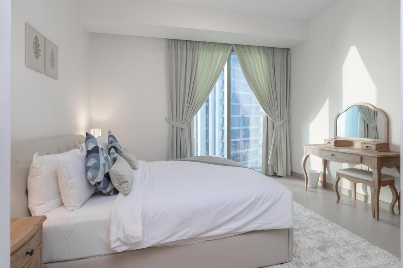 Eden's Homes & - 52-42 Emaar Апартаменти *