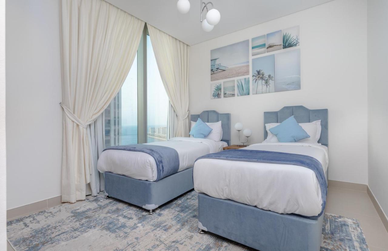 Eden's Homes & - 52-42 Emaar Апартаменти