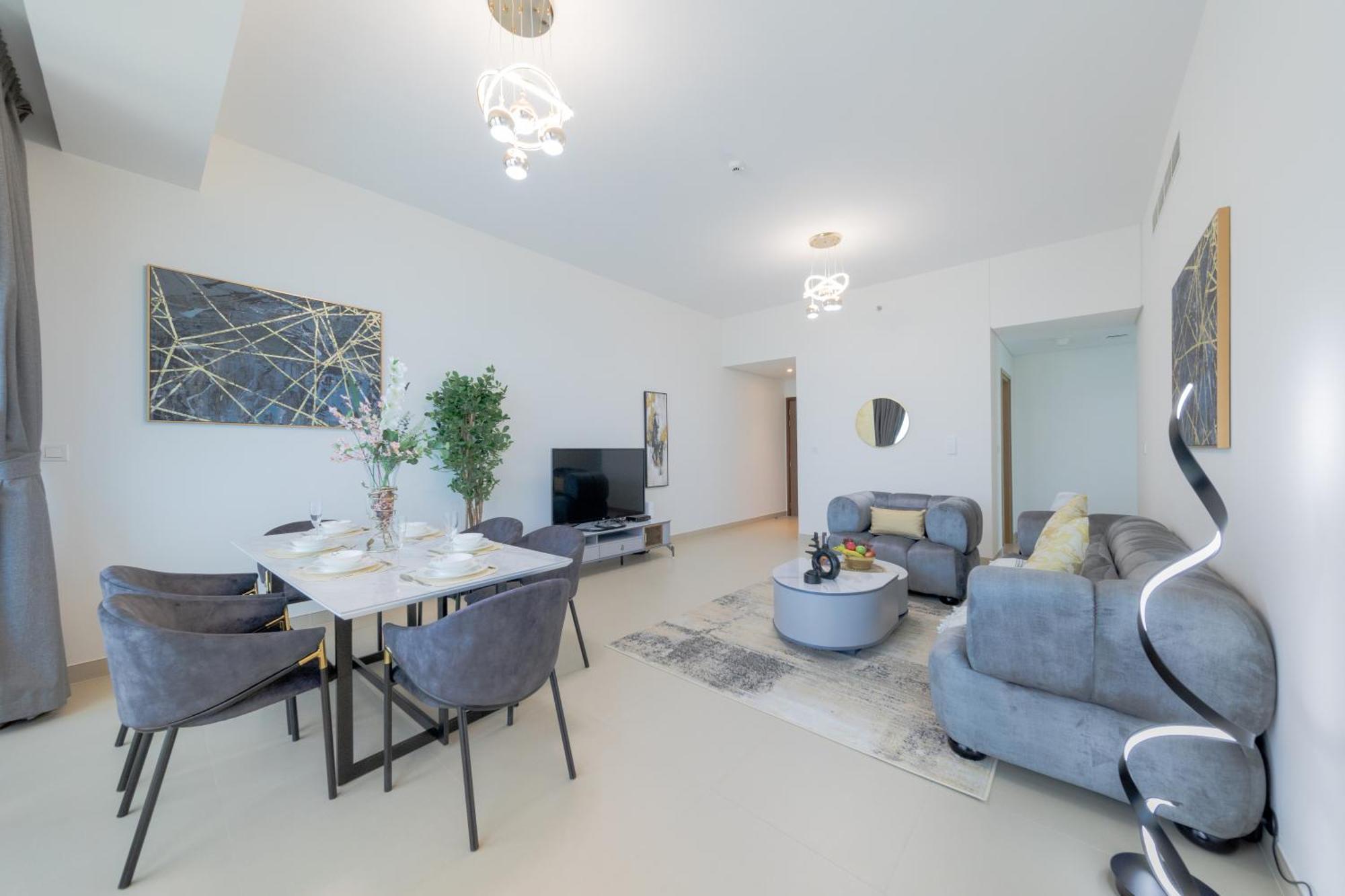 Eden's Homes & - 52-42 Emaar Апартаменти