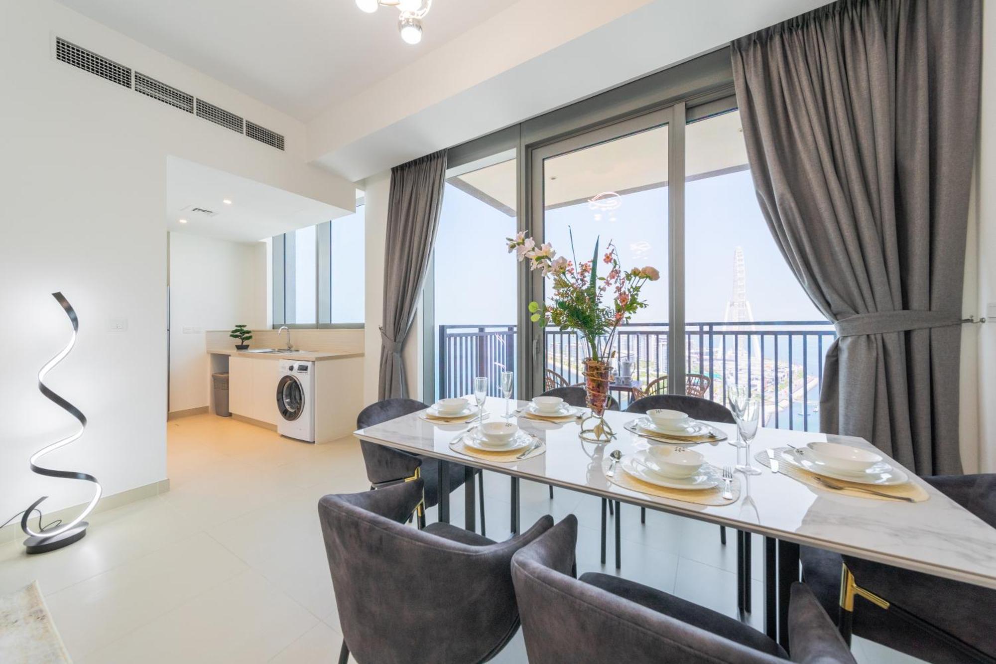 Eden's Homes & - 52-42 Emaar Апартаменти *