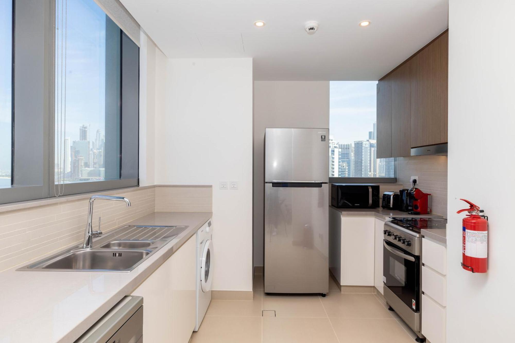 Eden's Homes & - 52-42 Emaar Апартаменти