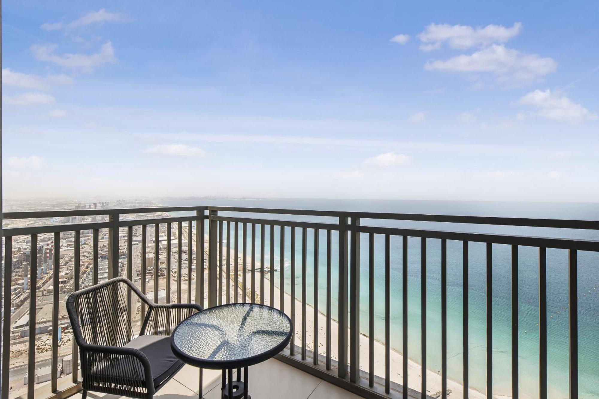 Eden's Homes & - 52-42 Emaar Апартаменти *