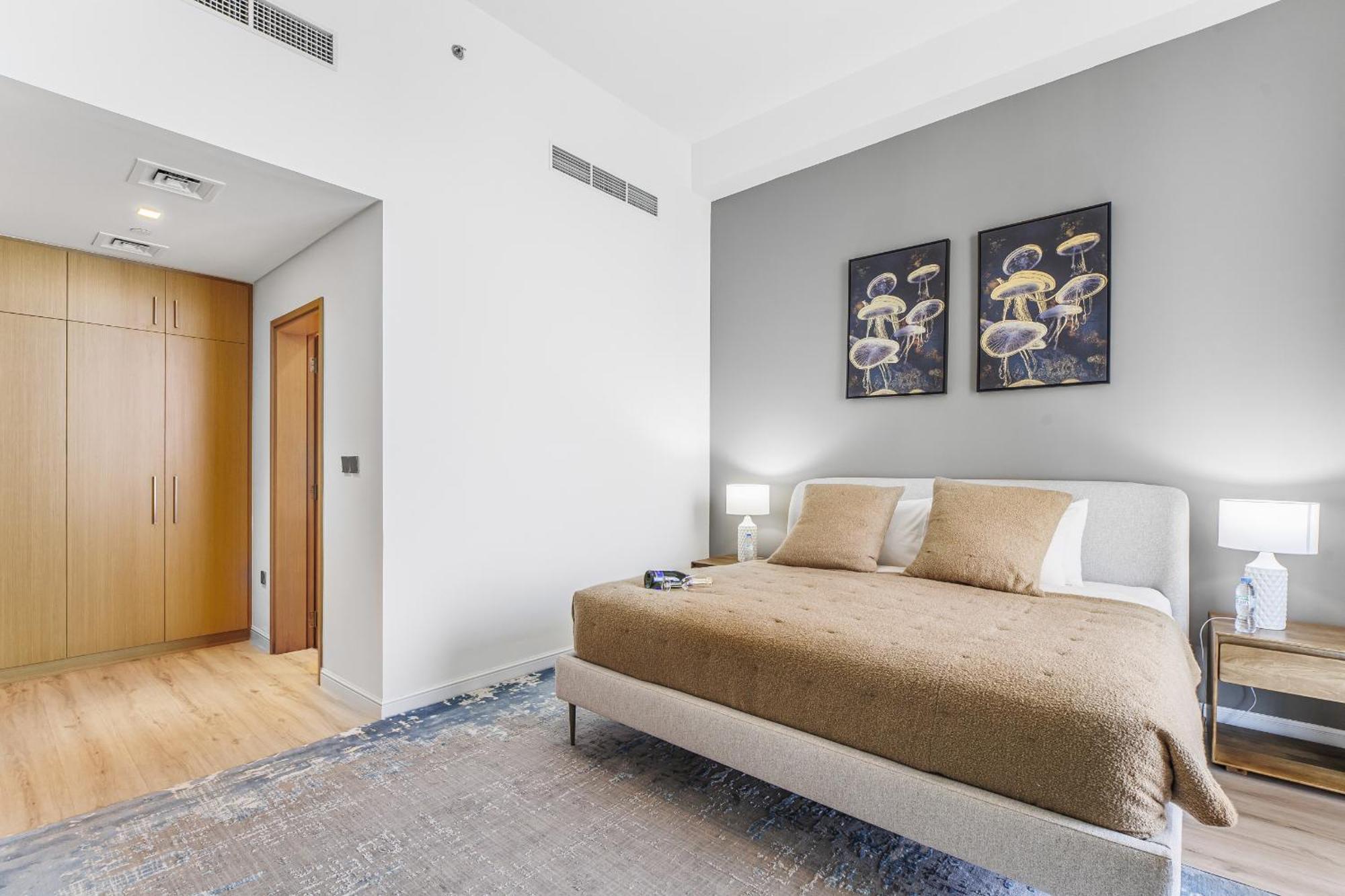 Eden's Homes & - 52-42 Emaar Апартаменти *
