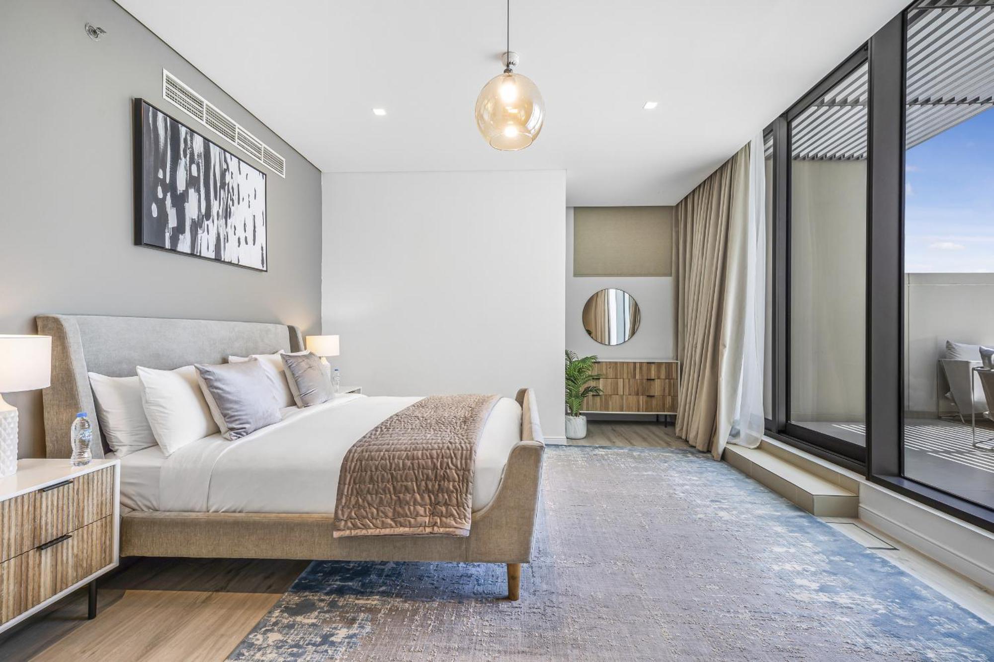 Eden's Homes & - 52-42 Emaar Апартаменти